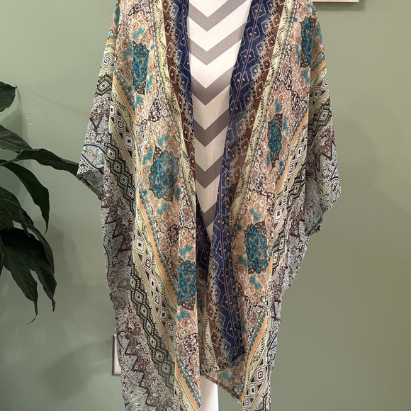 Daniel Rainn Accessories - Daniel Rainn Blue and Brown Patterned Kimono